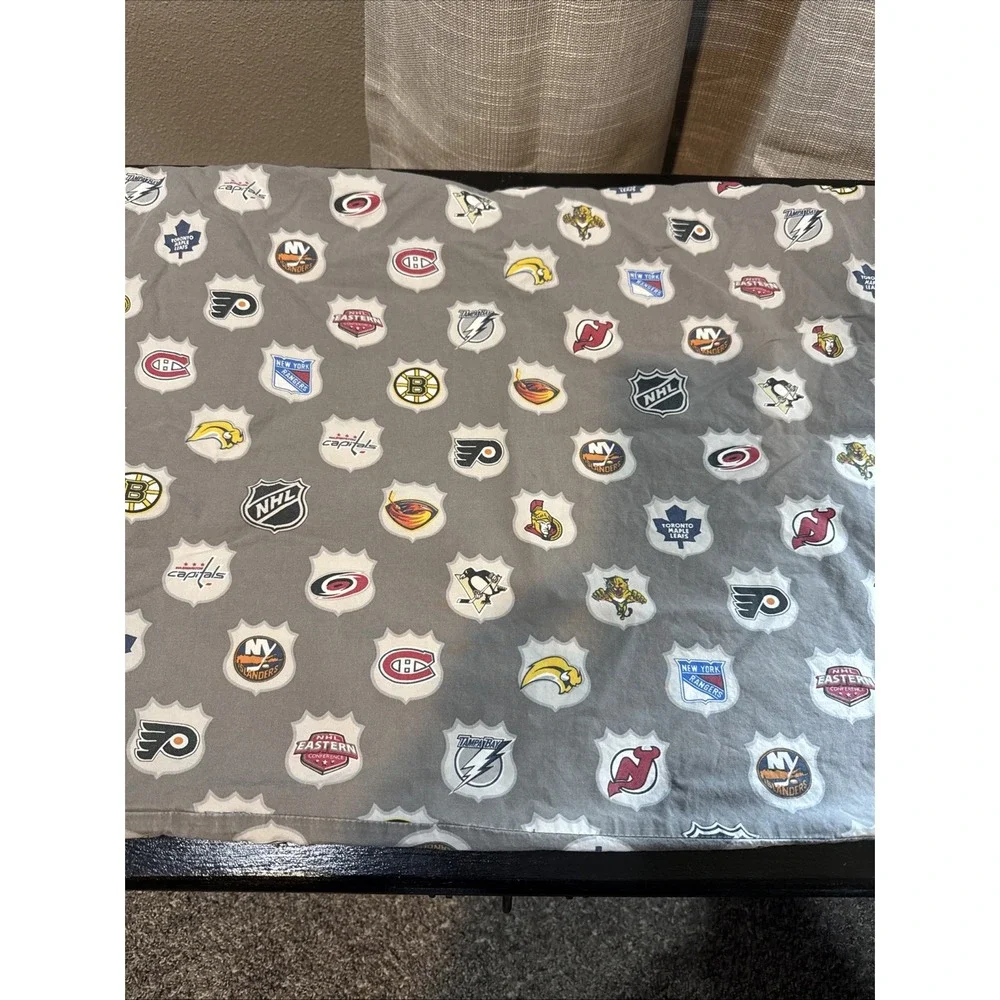 NHL Pottery Barn Teen PB Pillowcase Sheet GRAY used Standard 2007